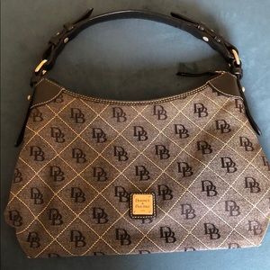 Dooney ana Burke purse